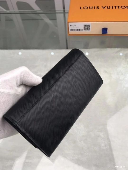 WIS Wallet Vuitton Louis Twist 0224